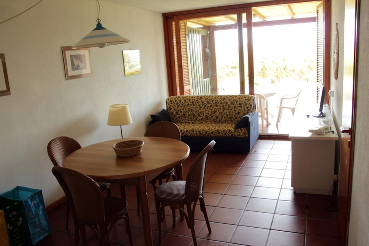 Residence Portolaconia Appartamenti Cannigione Værelse billede