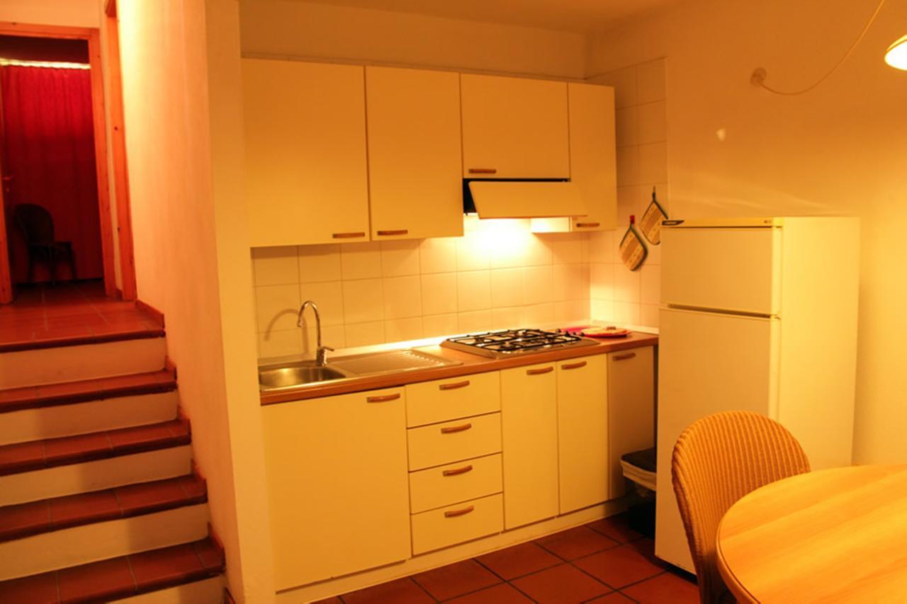 Residence Portolaconia Appartamenti Cannigione Værelse billede